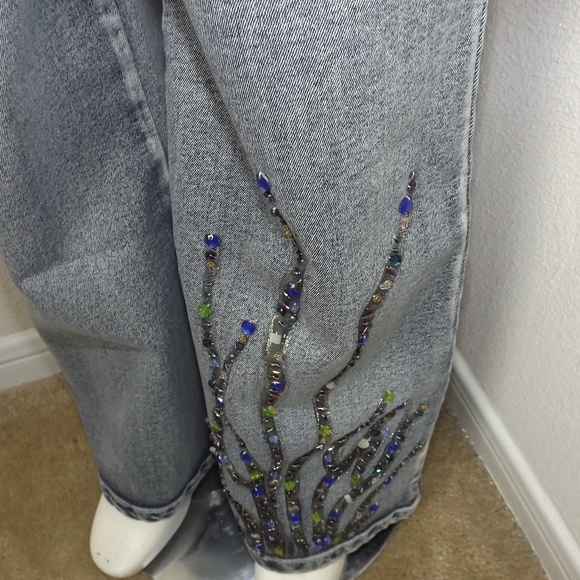 Aquatic Light Wash Blue Denim Jeans - Picture 4 of 7